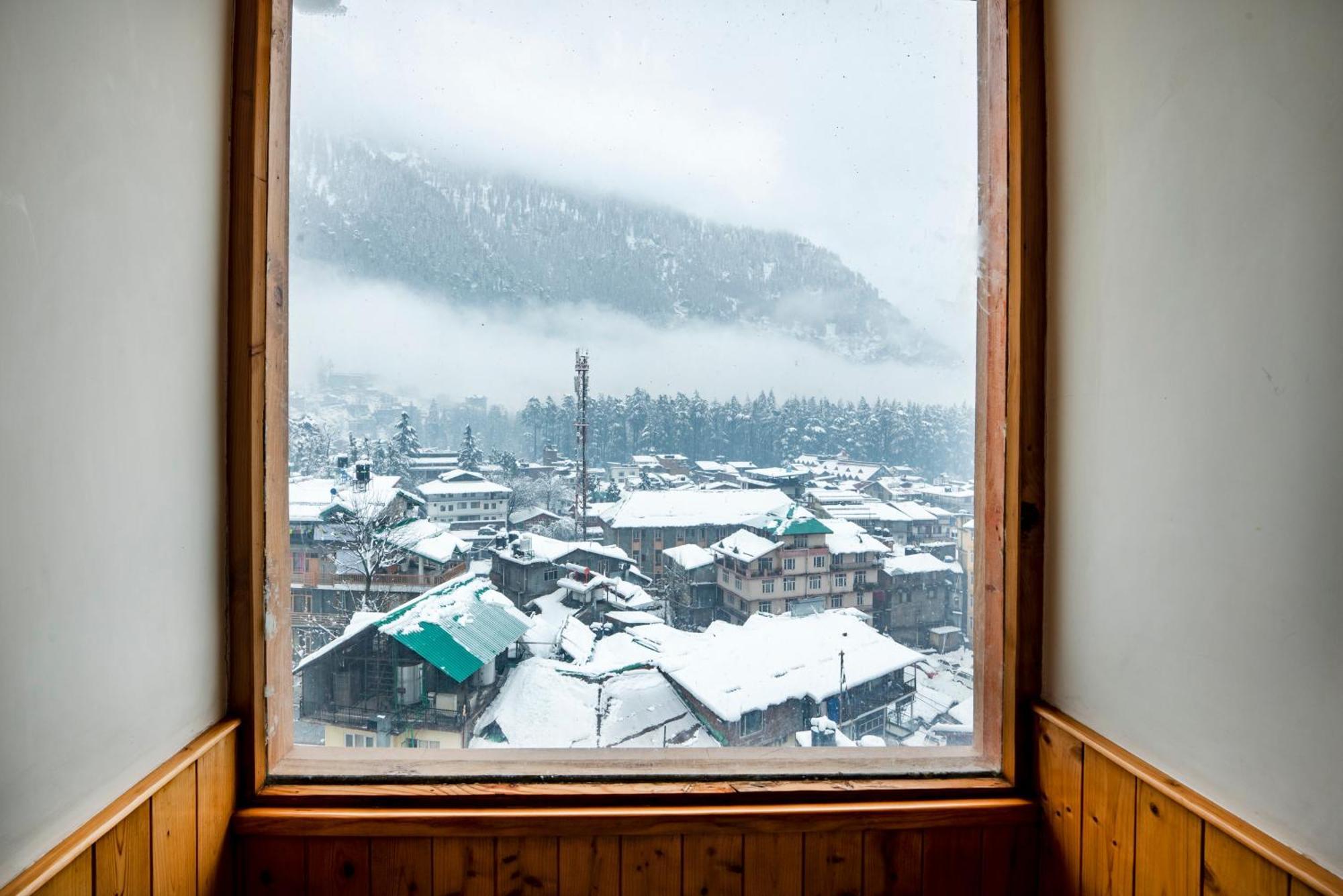 Treebo Premium Sattva With Mountain View Hotel Manāli Eksteriør billede