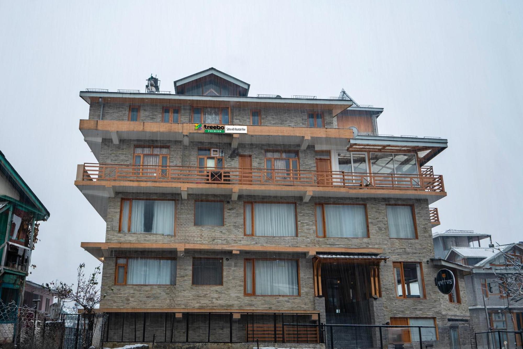 Treebo Premium Sattva With Mountain View Hotel Manāli Eksteriør billede