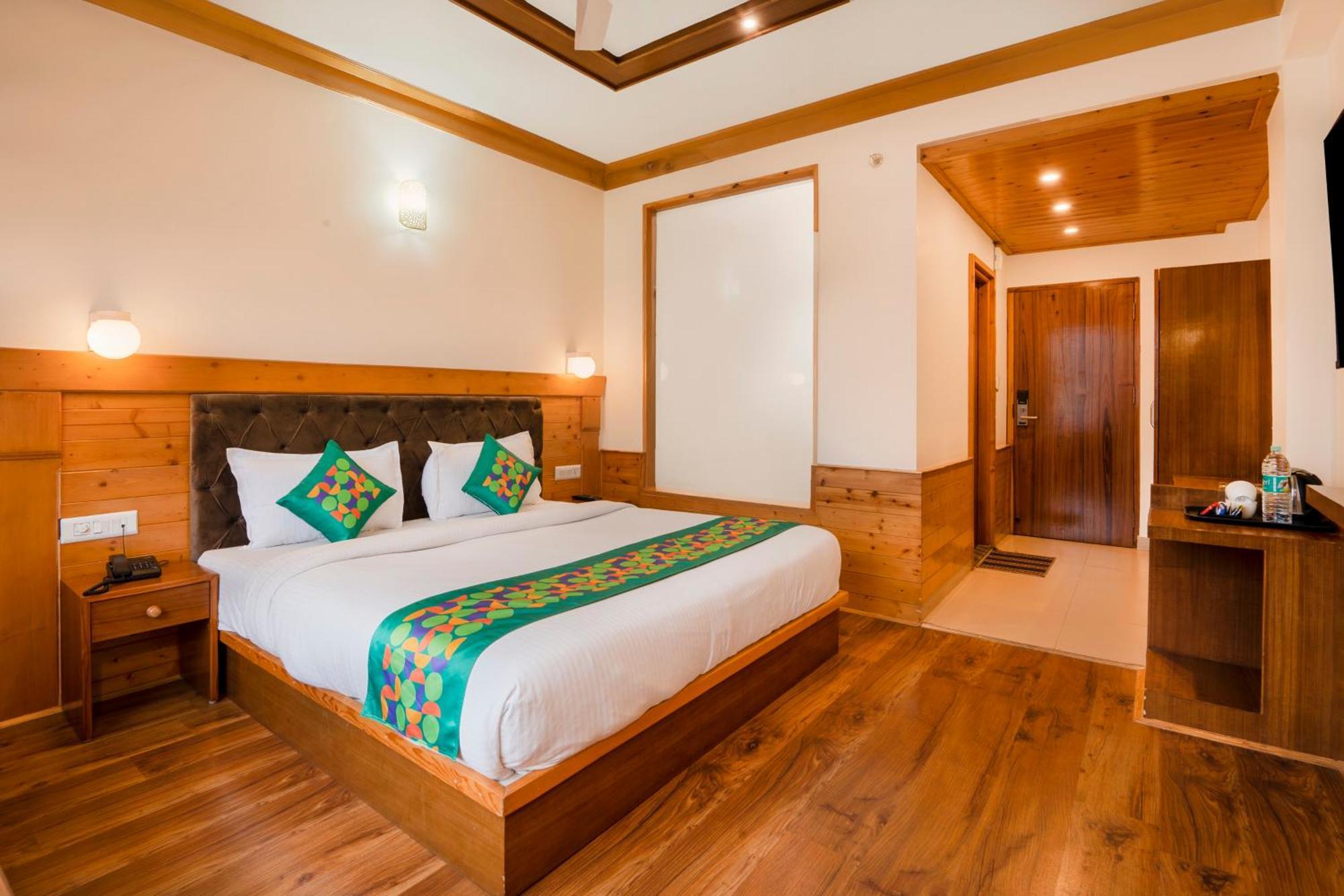 Treebo Premium Sattva With Mountain View Hotel Manāli Eksteriør billede
