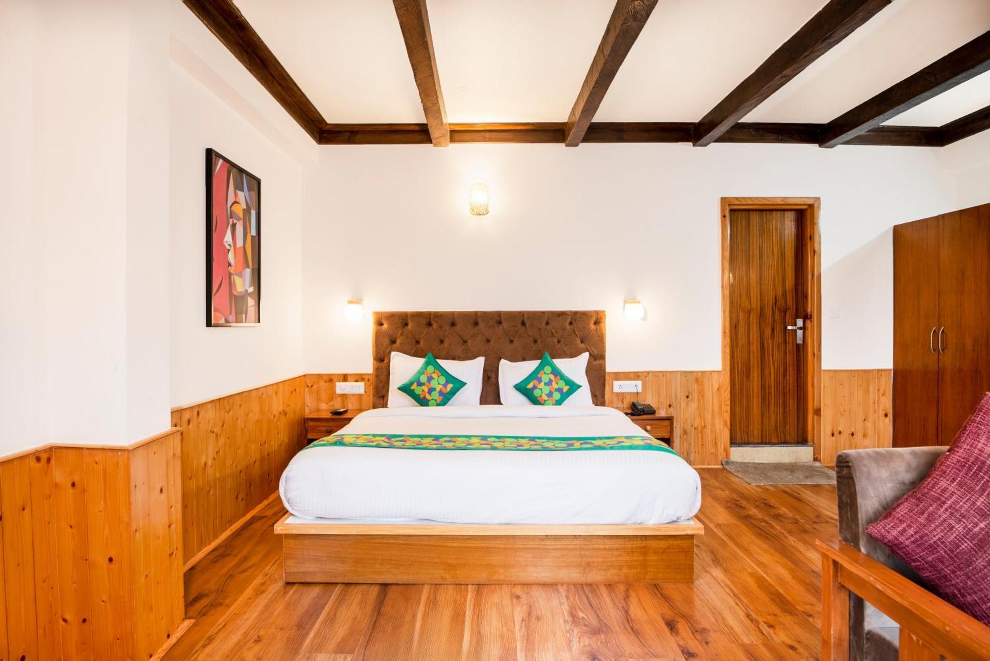 Treebo Premium Sattva With Mountain View Hotel Manāli Eksteriør billede