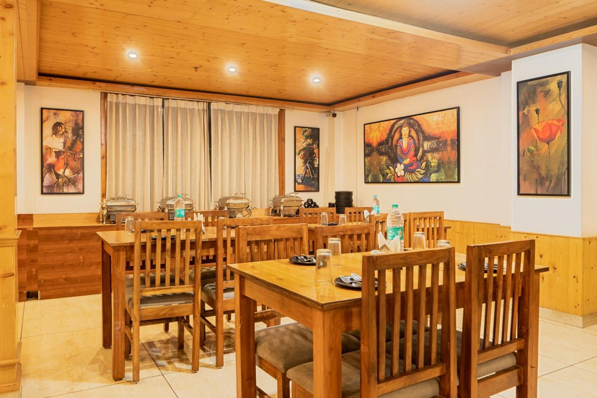 Treebo Premium Sattva With Mountain View Hotel Manāli Eksteriør billede