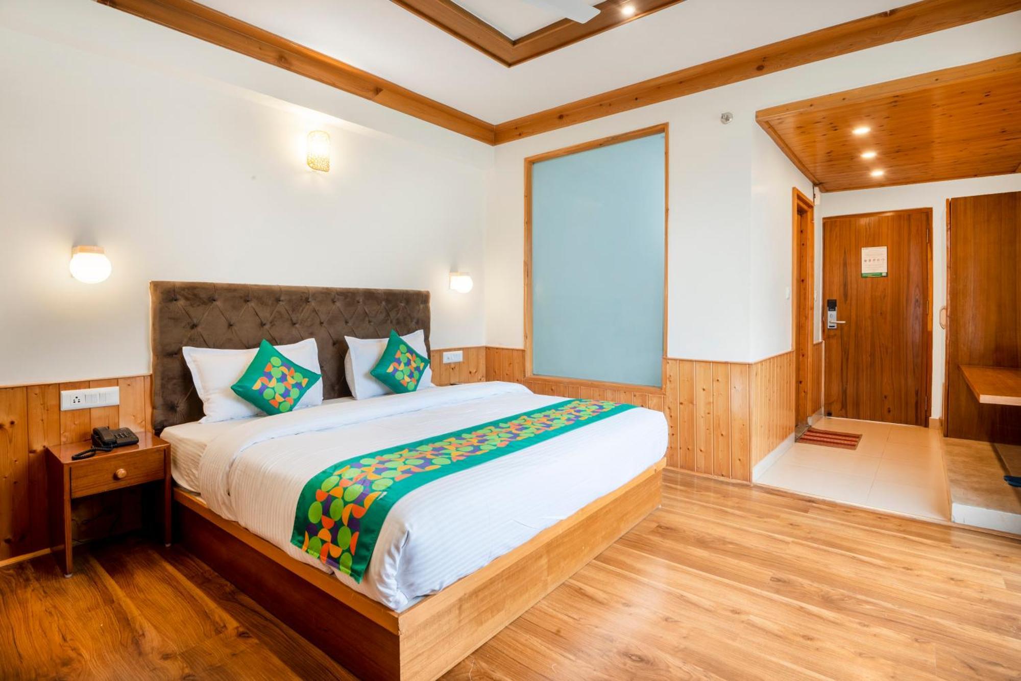 Treebo Premium Sattva With Mountain View Hotel Manāli Eksteriør billede